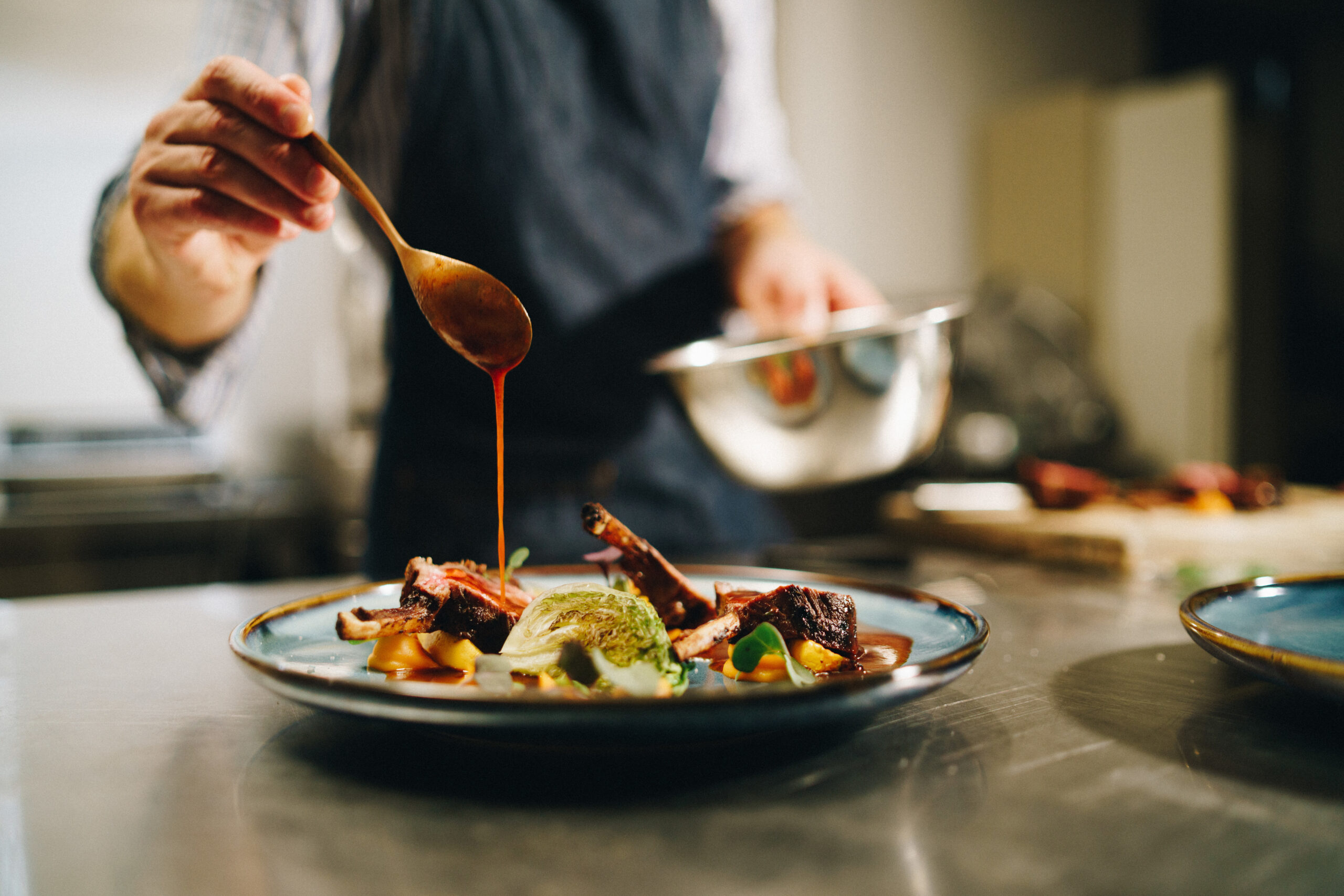 BH no Topo da Gastronomia: Roteiro pelos 8 restaurantes destacados pela Exame em 2025 (e o que pedir em cada um)